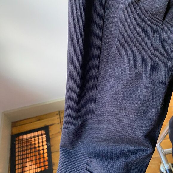 LNDR Sculpting Leggings - Picture 4 of 5